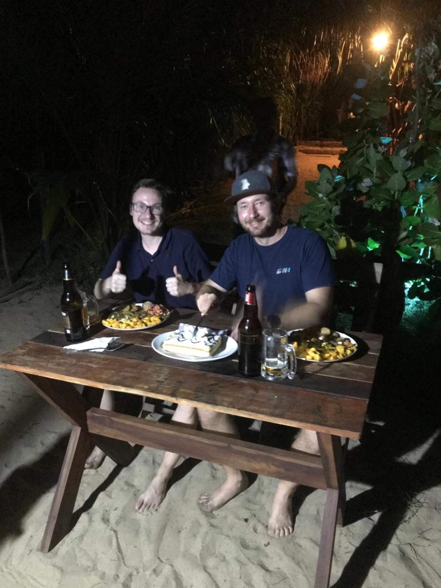 Waves Ranna Cabana And Seafood ภายนอก รูปภาพ