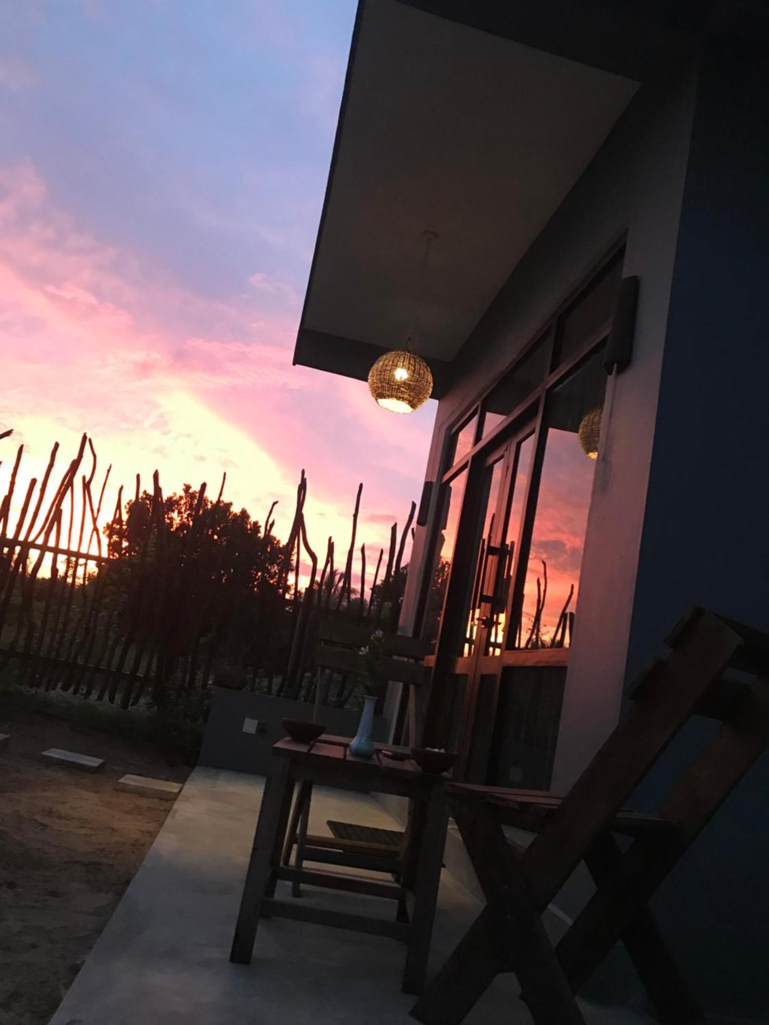 Waves Ranna Cabana And Seafood ภายนอก รูปภาพ